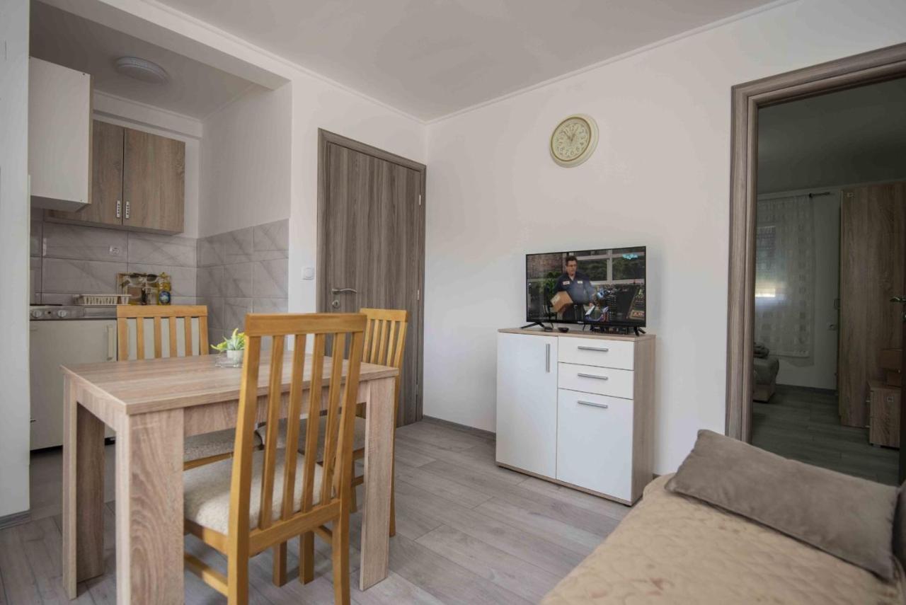 Apartment Miske Ivanica Buitenkant foto